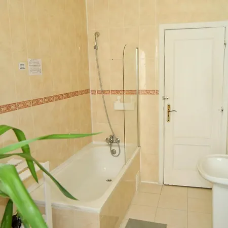 In Palmira Shared For Surf Lovers * Lisboa