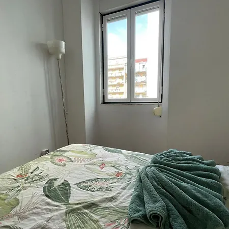 ゲストハウス In Palmira Shared For Surf Lovers リスボン