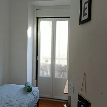 In Palmira Shared For Surf Lovers Lisboa